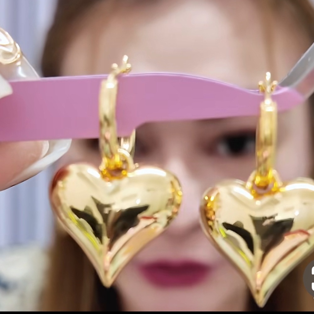 happy heart damgglimg Shiny Gold Earrings 18karat Real Gold